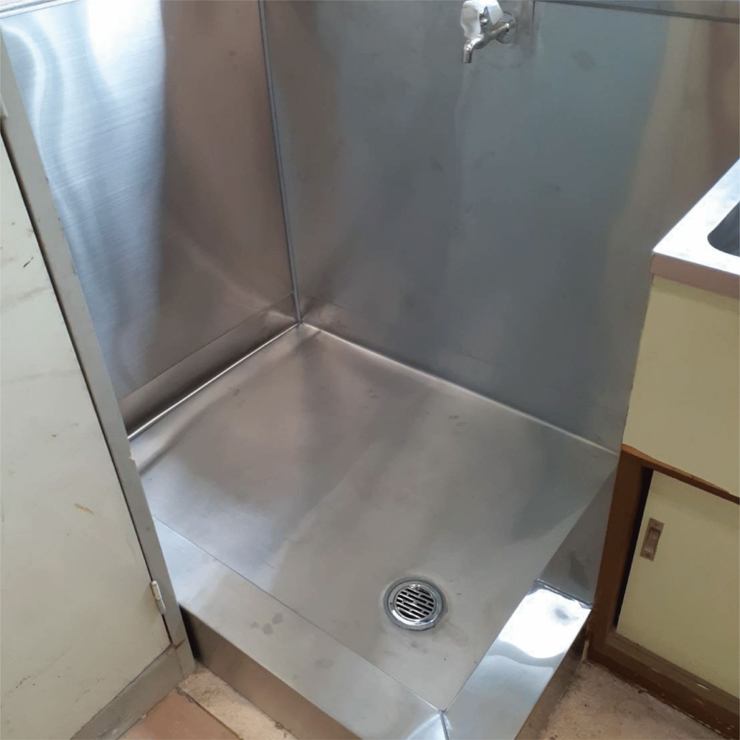 理科室ステンレス施工｜Stainless steel